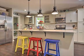 Cozy Retreat w/ Hot Tub & Fire Pit: Close to Main!