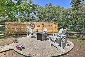 Cozy Retreat w/ Hot Tub & Fire Pit: Close to Main!
