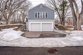 Hopkins Vacation Rental ~ 12 Mi to Minneapolis