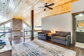 Lavish Retreat w/ Decks, Steps to Table Rock Lake!