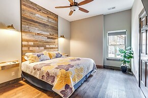 Lavish Retreat w/ Decks, Steps to Table Rock Lake!