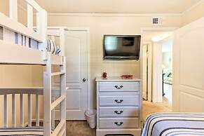 Ocean Views & 3 Pools: Hilton Head Resort Condo