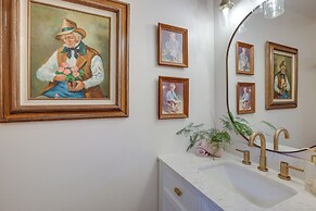 Farmhouse w/ Private Hot Tub < 1 Mile to Birch Bay