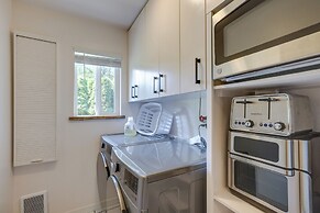 Farmhouse w/ Private Hot Tub < 1 Mile to Birch Bay