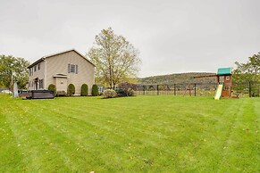 Lakefront Homer Abode w/ Patio & Backyard!