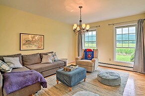 Lakefront Homer Abode w/ Patio & Backyard!