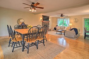 Lakefront Homer Abode w/ Patio & Backyard!