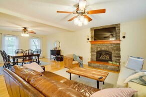 Lakefront Homer Abode w/ Patio & Backyard!