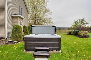 Lakefront Homer Abode w/ Patio & Backyard!