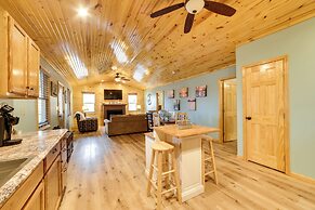 Cozy Waverly Cabin w/ Fireplace & Deck!