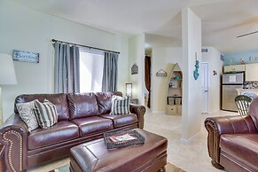 Padre Island Condo w/ Pool Access - Walk to Beach!