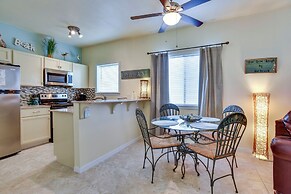 Padre Island Condo w/ Pool Access - Walk to Beach!