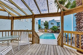 Padre Island Condo w/ Pool Access - Walk to Beach!