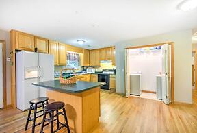 Cedar Mountain House on 12 Acres - Near Trails!