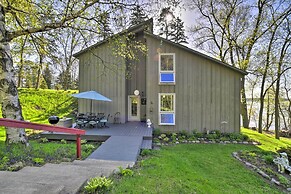 Hilltop Green Lake Home: Dock, Kayaks, Views!