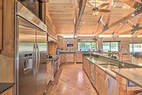 Stunning Montana Retreat: Hot Tub, On-site Hiking!