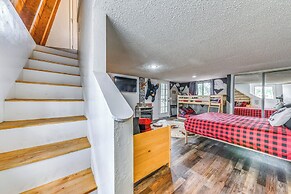 Cozy Ruidoso Cabin Rental w/ Private Hot Tub!