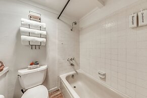 Cozy Ruidoso Cabin Rental w/ Private Hot Tub!