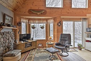 Cozy Cabin on 10 Acres, Walk to Chippewa River!
