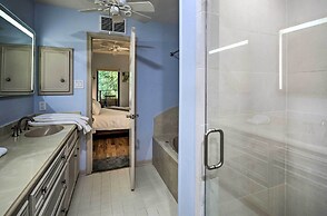 Family-friendly Houston Home w/ Private Backyard!