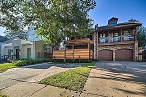 Family-friendly Houston Home w/ Private Backyard!