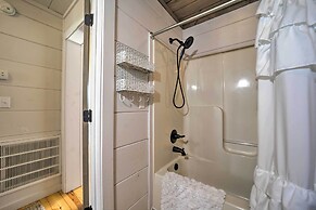 Deck + Fire Pits: Lake Toxaway Getaway!