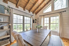 Deck + Fire Pits: Lake Toxaway Getaway!