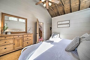 Deck + Fire Pits: Lake Toxaway Getaway!