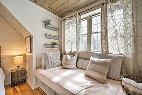 Deck + Fire Pits: Lake Toxaway Getaway!