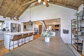 Deck + Fire Pits: Lake Toxaway Getaway!