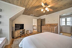 Deck + Fire Pits: Lake Toxaway Getaway!