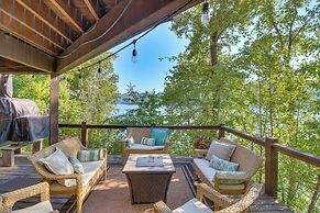 Lakeside Whitefish Cottage w/ Private Hot Tub!