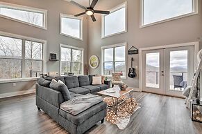 Scenic Hillside Cabin in Sylva w/ Hot Tub & Views!