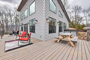 Scenic Hillside Cabin in Sylva w/ Hot Tub & Views!