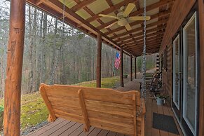 Rural Murphy Cabin - Yard, Hot Tub & Fire Pit