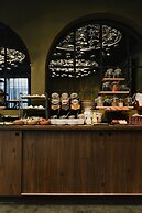 Art Suites Luxury Hotel