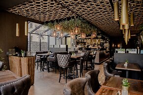 Art Suites Luxury Hotel