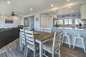 Gold Beach Home w/ Hot Tub, 1/4 Mi to Beach!