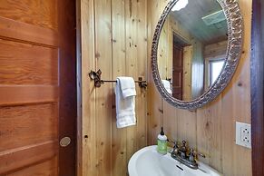 Private Hot Tub: 'blue Sky Cabin' in Sequim