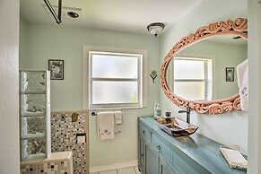 Cape Coral Home w/ Yard < 1 Mi to Dtwn!