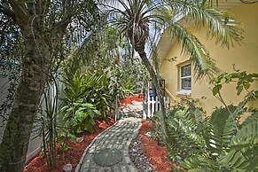 Cape Coral Home w/ Yard < 1 Mi to Dtwn!