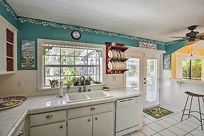 Cape Coral Home w/ Yard < 1 Mi to Dtwn!