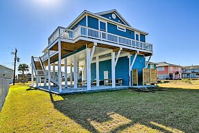 < 1 Mi to Coast: Jamaica Beach Home w/ Pool Access