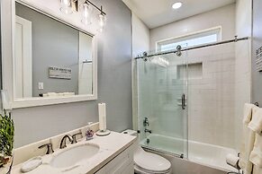 < 1 Mi to Coast: Jamaica Beach Home w/ Pool Access