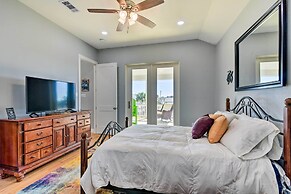 < 1 Mi to Coast: Jamaica Beach Home w/ Pool Access