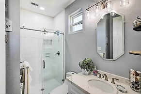 < 1 Mi to Coast: Jamaica Beach Home w/ Pool Access