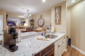 Lookout Deck + Mtn Views: Banner Elk Condo!