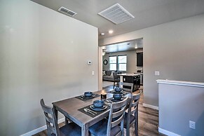 Pet-friendly Elk Grove Retreat w/ Balcony!