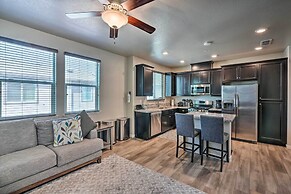 Pet-friendly Elk Grove Retreat w/ Balcony!