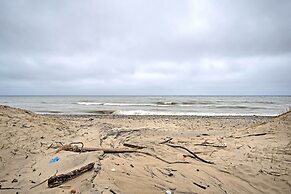 South Haven Home ~ 1 Mi to Lake Michigan!